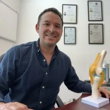 Foto de Dr. Josué A. Macías Loera, Ortopedia y Traumatología en Aguascalientes