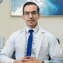 Foto de Dr. Alvaro Higareda, Oftalmología en Mexicali