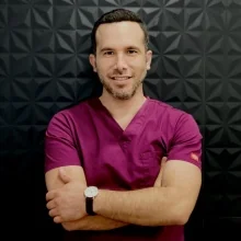 Foto de Dr. César A. Reyes Velarde, Urología en Tijuana