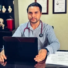 Foto de Dr. Angel Alberto Guerrero Mata, Geriatría en Ciudad de México