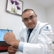 Foto de Dr. Carlos Angeles Negrete, Ortopedia y Traumatología en Ciudad de México