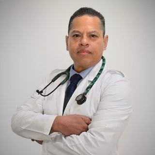 Foto de Dr. César Salas Mártir, Medicina Interna en Ciudad de México