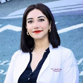 Foto de Dr. Cynthia M Rdz Frayre, Reumatología en Ciudad de México