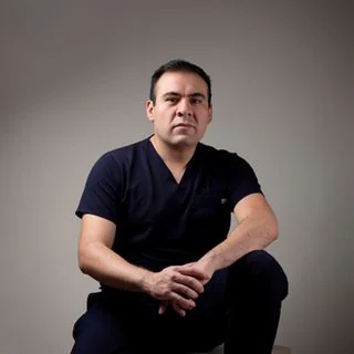 Foto de Dr. Ernesto Miranda Cervantes, Cirugía Plástica y Reconstructiva en Ciudad de México