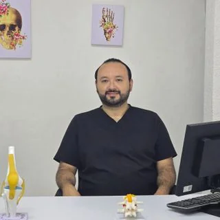 Foto de Dr. Jonathan Aviles Juarez, Ortopedia y Traumatología en Ciudad de México