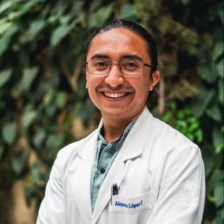 Foto de Dr. Manuel Alejandro López Flores A La Torre, Neumología en Ciudad de México