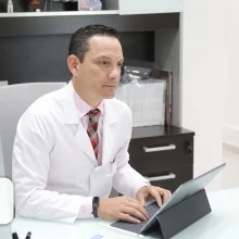 Foto de Dr. Juan Carlos Esquinca Vera, Cardiología en Tuxtla Gutiérrez