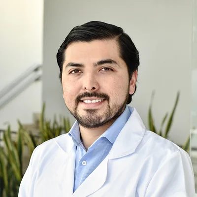 Foto de Dr. Abraham Esquivel Solorio, Ortopedia y Traumatología en Juárez