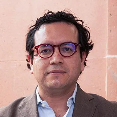 Foto de Dr. Alejandro Gómez Zavala, Urología en Juárez