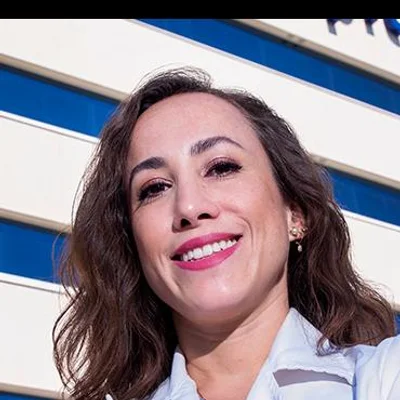 Foto de Dr. Daniela Peralta Charpenel, Otorrinolaringología en Juárez