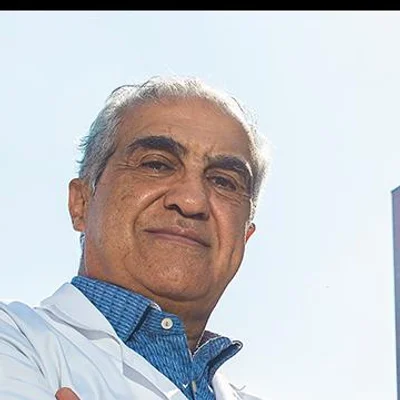 Foto de Dr. Elías Karim Silhy Sesin, Ginecología y Obstetricia en Juárez