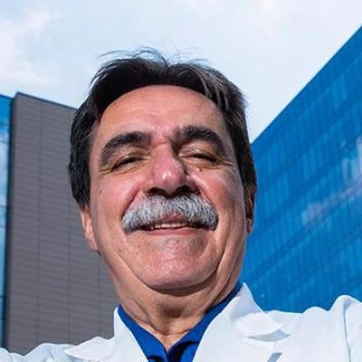 Foto de Dr. Felix Gil Carrasco, Oftalmología en Juárez