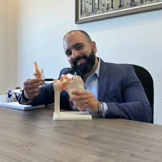 Foto de Dr. Gertzain German Rivera, Ortopedia y Traumatología en Chihuahua