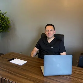 Foto de Dr. Hector Elias Barragan Castrejón, Cirugía General en Chihuahua