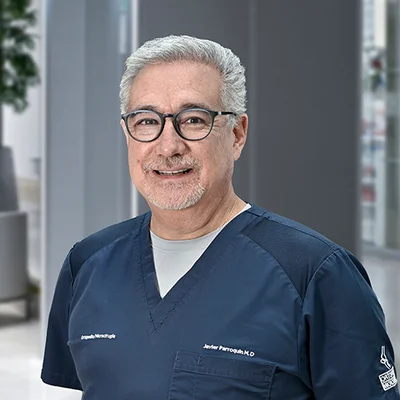 Foto de Dr. Javier Alberto Parroquín Maldonado, Ortopedia y Traumatología en Juárez