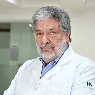 Foto de Dr. Javier Escandón Palomino, Ortopedia y Traumatología en Juárez