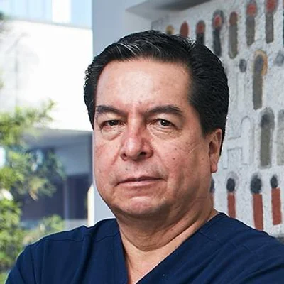 Foto de Dr. Julio Nuñez Robles, Ortopedia y Traumatología en Juárez