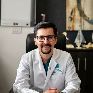 Foto de Dr. Miguel Hernández Contreras, Ortopedia y Traumatología en Chihuahua