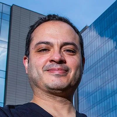 Foto de Dr. Víctor Hugo Aguirre Rodríguez, Ortopedia y Traumatología en Juárez