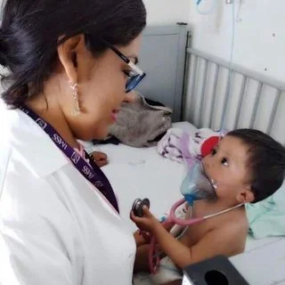 Foto de Dr. Lucia Pineda Madora, Pediatría en Toluca