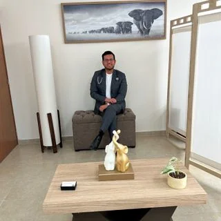 Foto de Dr. Néstor Adair Urdiales Morán, Gastroenterología en Toluca