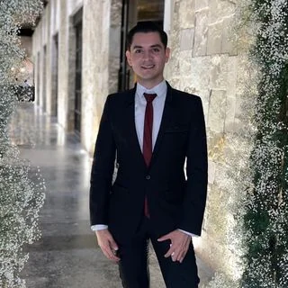 Foto de Dr. Alejandro Valadez 2, Cirugía Plástica y Reconstructiva en León