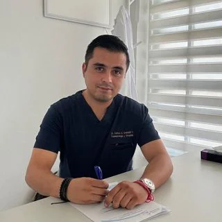 Foto de Dr. Carlos Enrique Grimaldi Valencia, Ortopedia y Traumatología en León