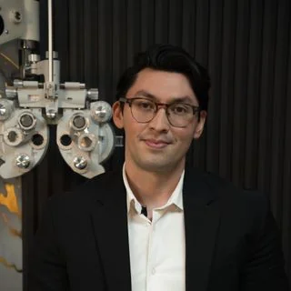 Foto de Dr. César Macías González, Oftalmología en León