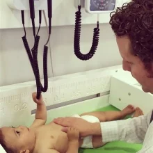 Foto de Dr. Esteban Gómez Morales, Pediatría en Celaya