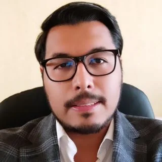 Foto de Dr. Néstor Misael García Herrera, Cirugía Plástica y Reconstructiva en León