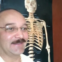 Foto de Dr. César Luque Gómez, Ortopedia y Traumatología en Pachuca