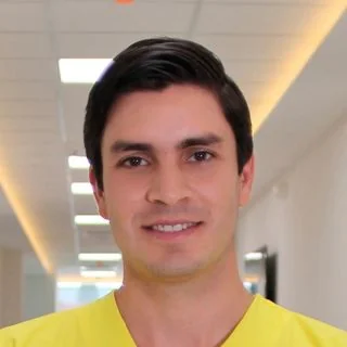 Foto de Dr. Adrian Gustavo Enriquez Barrera, Ortopedia y Traumatología en Guadalajara