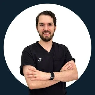 Foto de Dr. Alejandro Fuentes Brambila, Ortopedia y Traumatología en Juárez