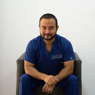 Foto de Dr. Esteban Castro Contreras, Ortopedia y Traumatología en Guadalajara