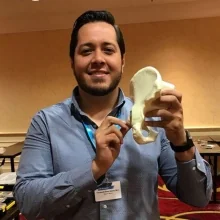 Foto de Dr. Fernando Antonio Sosa Saenz, Ortopedia y Traumatología en Guadalajara