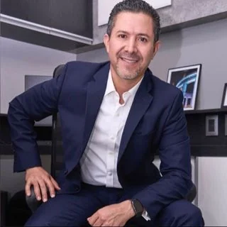 Foto de Dr. Julio César González Brambila, Urología en Guadalajara