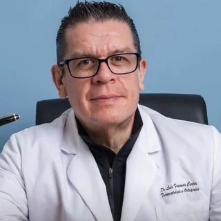 Foto de Dr. Luis Fernando Cortés Torres, Ortopedia y Traumatología en Guadalajara