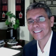 Foto de Dr. René Barrón González, Otorrinolaringología en Guadalajara