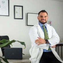 Foto de Dr. Víctor Arturo Montero Solano, Ortopedia y Traumatología en Guadalajara