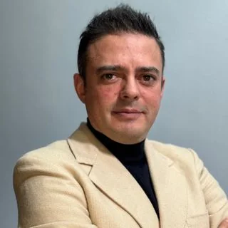 Foto de Dr. Efrain Davalos, Otorrinolaringología en Morelia