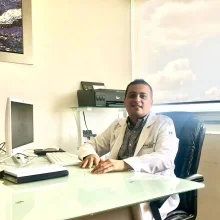 Foto de Dr. Javier Escuadra Gallegos, Urología en Morelia