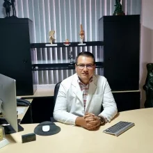 Foto de Dr. Roberto Raya Díaz, Ortopedia y Traumatología en Morelia