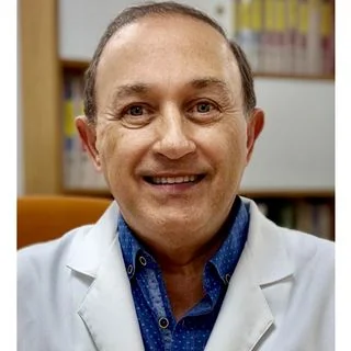 Foto de Dr. Carlos Javier Assad Morell, Dermatología en Monterrey