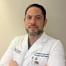 Foto de Dr. Christopher Manrique Avila, Ortopedia y Traumatología en Monterrey
