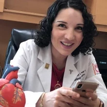 Foto de Dr. Cinthya Arely Peralez Peralta, Pediatría en Monterrey