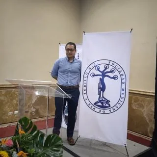 Foto de Dr. Humberto Antonio Hernández Gómez, Ortopedia y Traumatología en Monterrey