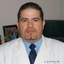 Foto de Dr. Julio Fernando Castro Mesta, Oncología Médica en Monterrey