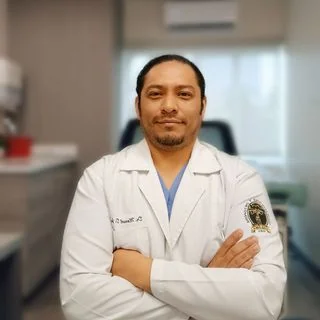 Foto de Dr. Manuel Dario González Diaz, Ortopedia y Traumatología en Monterrey
