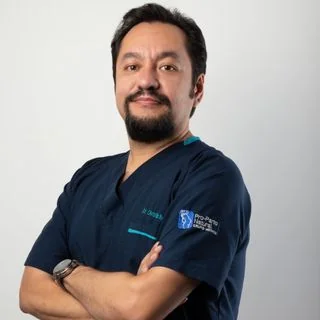 Foto de Dr. Christian Byron Mera Hernández, Ginecología y Obstetricia en Ecatepec de Morelos