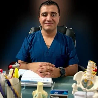 Foto de Dr. Álvaro Raúl Cortes Largo, Ortopedia y Traumatología en Puebla